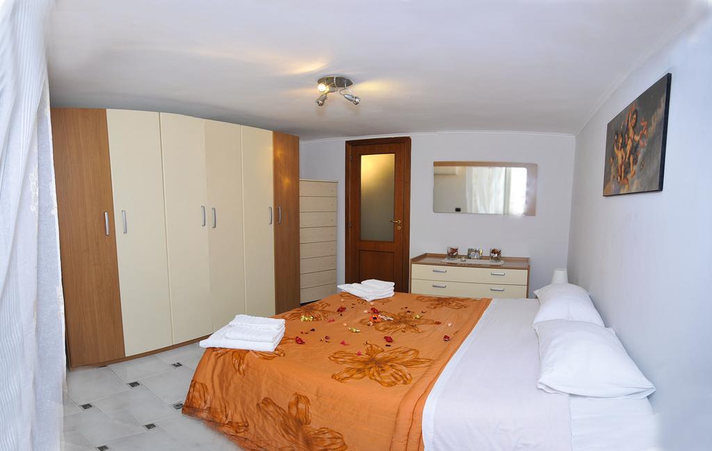 Welcome House Наполи Екстериор снимка