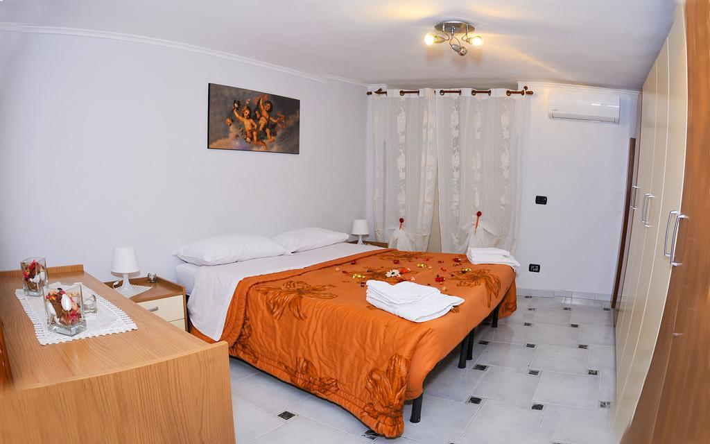Welcome House Наполи Екстериор снимка